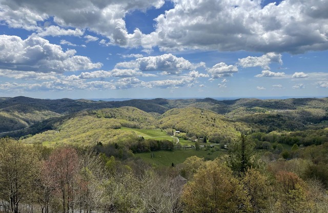 Long Range Views with Excellent Location!