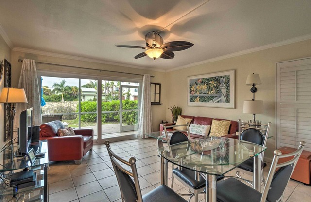 Longboat Key Condo w / Lanai, a pie de playa y tiendas