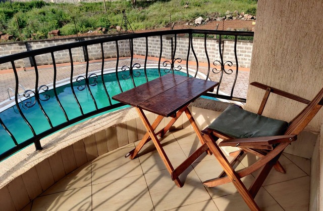 Longview Suites