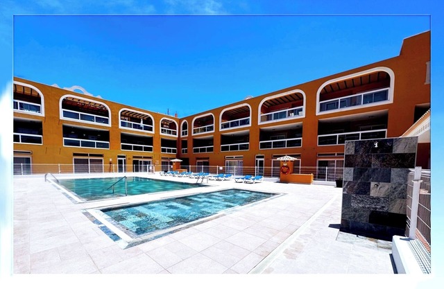 Buscas playa? Ven a CASA GAIA-Solarium privado-PISCINAS -Potente wifi.