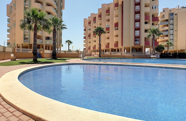 Apartamento La Manga con vistas al mar