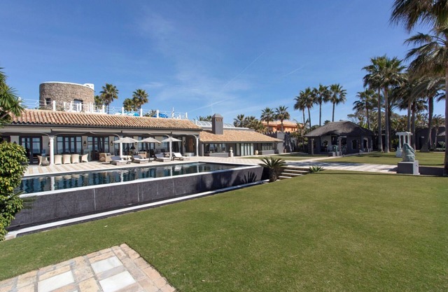 Los Monteros Luxury Villa