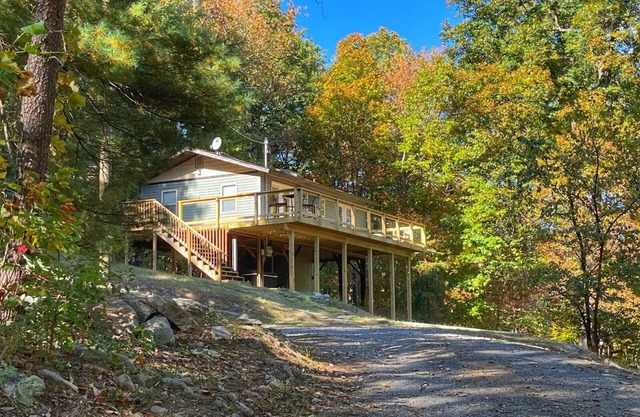 Cabaña aislada cerca del río Shenandoah