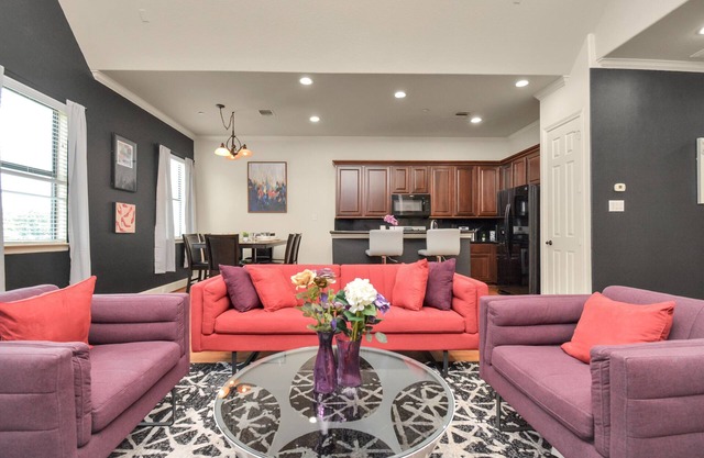 Love&Mystique Getaway in Galleria w/ Pool /Sleeps12!