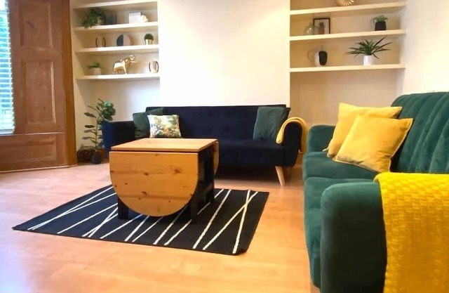 Lovely 1-bedroom garden flat in Acton