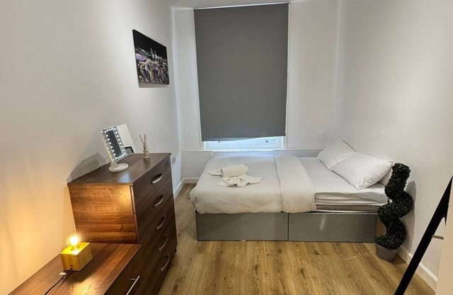 Lovely 2-bedroom apartment with AC in vibrant LondonHW1A