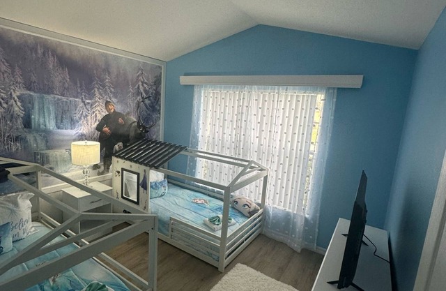 Lovely 4-bedroom house with AC and WiFi in Clermont