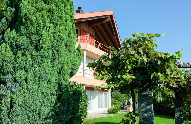 Precioso apartamento para 12 personas con WIFI, TV, balcón y mascotas permitida