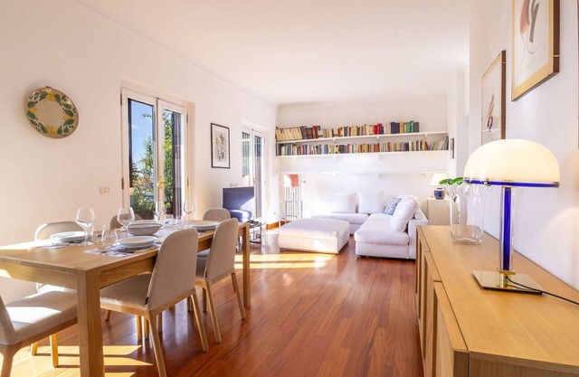 Precioso apartamento para 4 personas con A/C, WIFI, TV, terraza y aparcamiento