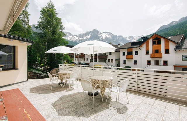 Acogedor apartamento con WIFI, TV, terraza, mascotas permitida, vista panorámica y aparcamiento
