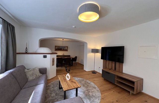 Hermoso apartamento para 8 personas con WIFI, TV, terraza, mascotas permitida y aparcamiento