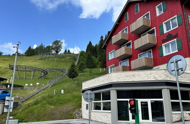 Bonito apartamento para 5 personas con WIFI, TV, terraza, vista panorámica y aparcamiento