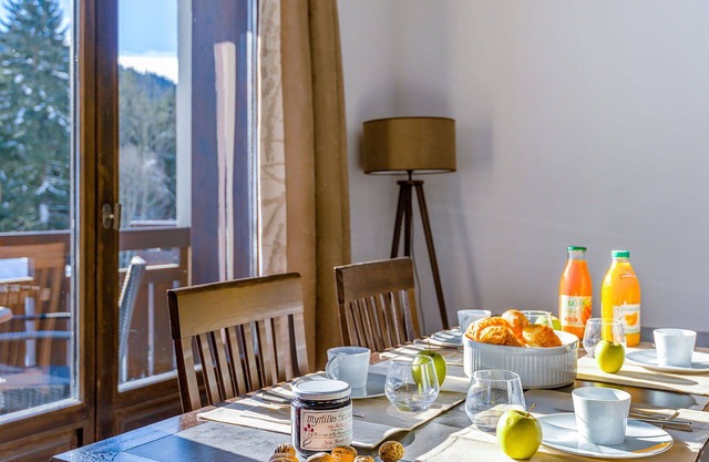 Bonito apartamento para 6 personas con piscina, WIFI, TV, terraza, mascotas permitida y aparcamiento