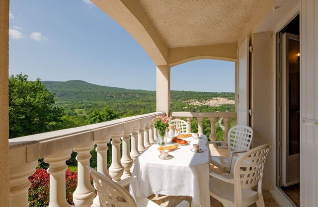 Apartamento en villa con WIFI, TV, balcón, mascotas permitida, vista panorámica, aparcamiento