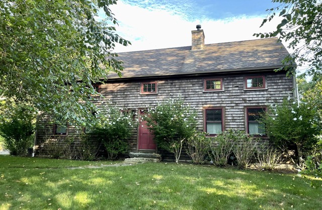 Lovely Chilmark home on Abel's Hill with private beach, pond, tennis, and trails
