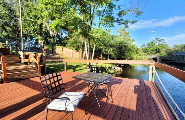 LOVELY CONDO!! PEACEFUL CREEK VIEWS!! VERY TRANQUIL & SAFE.