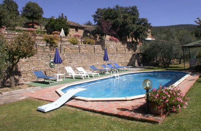 Hermosa casa de campo en Cortona con piscina y vistas