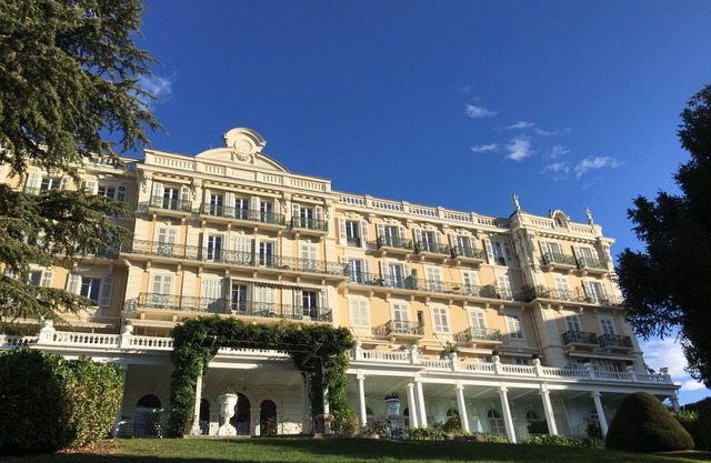 Hermosa F1 30m2 en Palacio a 5 minutos de los baños termales.
