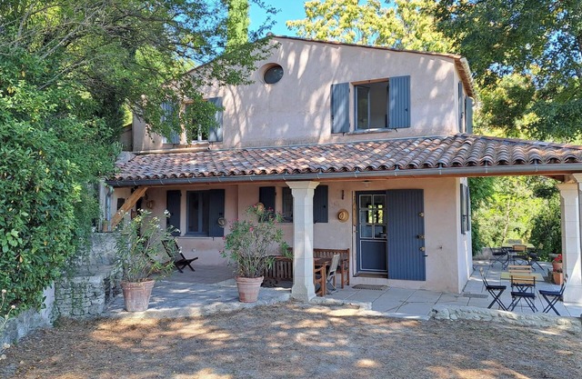 Encantadora casa familiar con piscina, privacidad completa y vistas sobre el Lubero