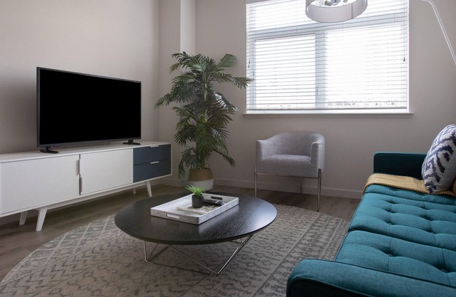 Lovely Furnished 1BR in Oakland, Pet-Friendly