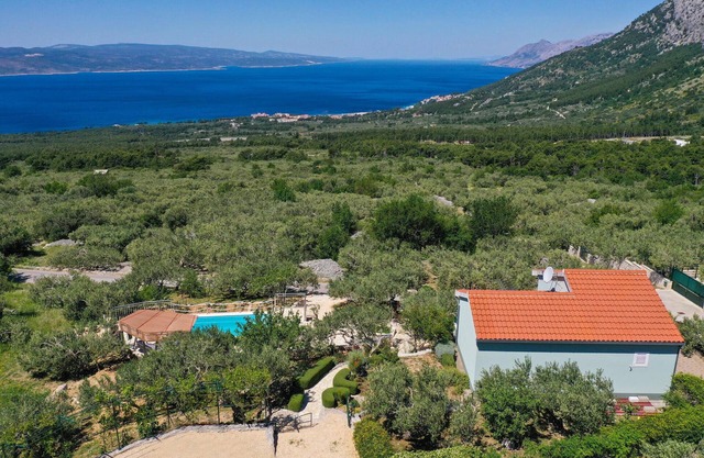 Preciosa casa en Bast con vistas al.