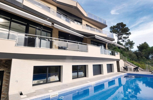 Preciosa casa en Santa Susanna con WiFi
