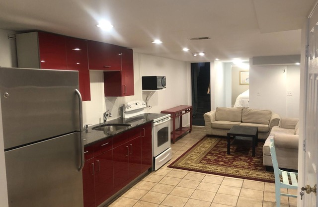 Lovely large 2 bedroom in the best part of Columbia Heights