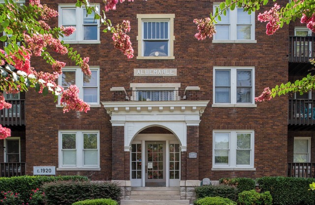 Lovely Loft for 2 on Belmont Mins to Downtown