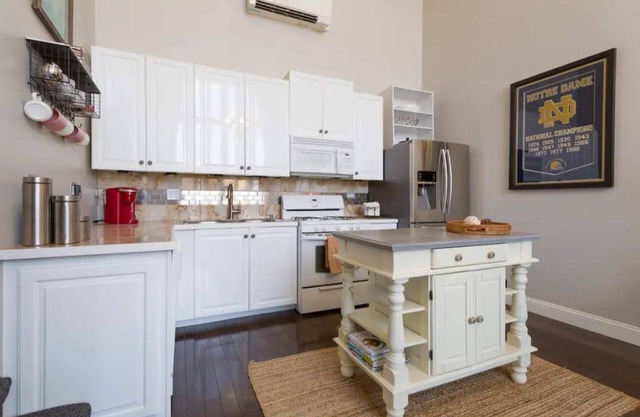 Lovely, Pet Friendly Condo w/ King Bed & Parking!