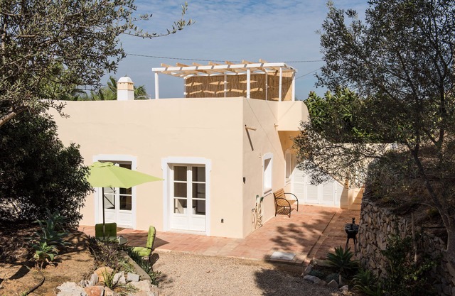 Encantadora casa portuguesa con impresionantes vistas desde la azotea hasta el mar.