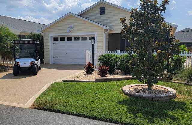 Lovely Villa in the Villages, FL GOLF CART INCLUDED AS A COURTESY