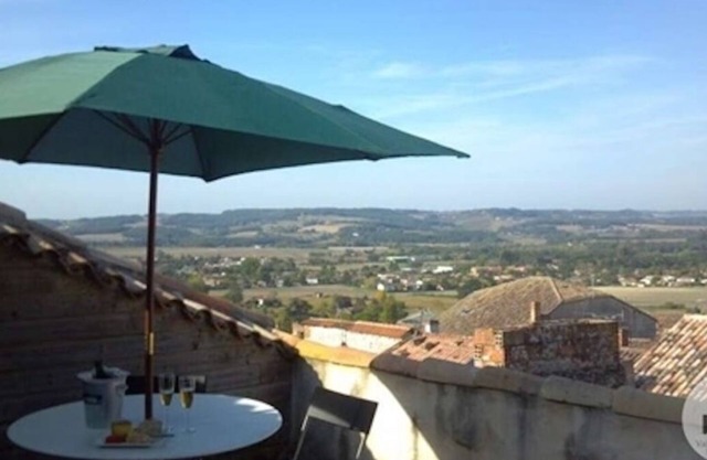 Encantadora casa de pueblo con gran luz y fantásticas vistas