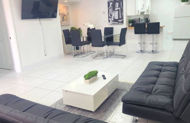 ★Lovely1 BR Apt★ Minutes away to Fort Lauderdale/Las Olas Beach★