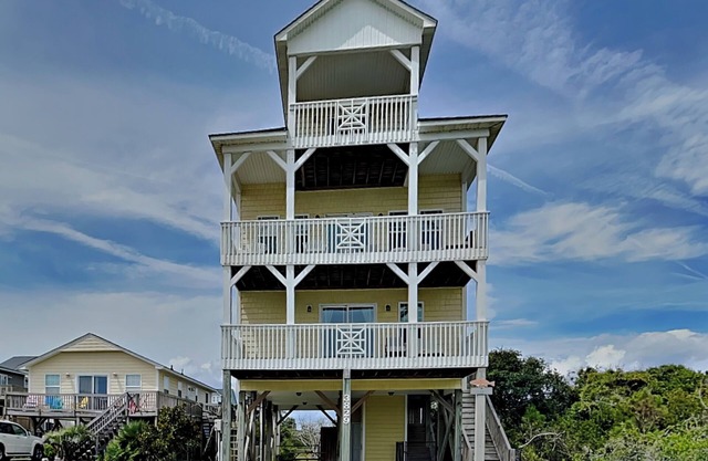 Lovin' Lowe Tide | Pet-Friendly, Ocean Views