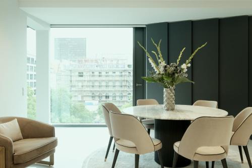 Lux 41 by Suite030
