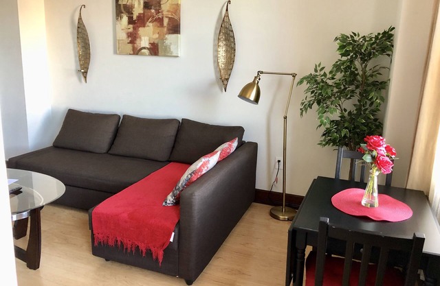 LUX APT al lado de CONVENTION CENTER / BEACH w / PARKING!