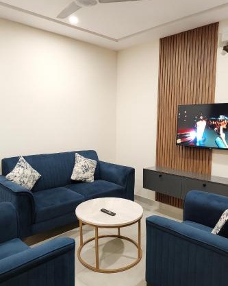 Luxe 1 Bedroom Apartment in Doha emporium B-17, Margalla views