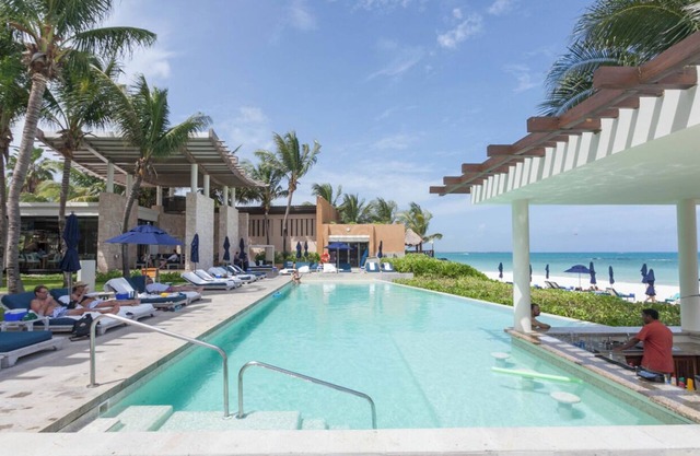 Luxe 3-Bedroom Villa w/ Rooftop Pool