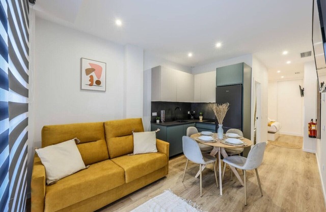 Luxe apartments Madrid Rio by RentitUP