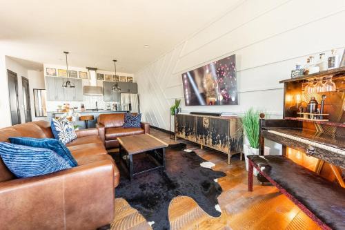 LUXE-Broadway Getaway-Heart of Gulch-Mins to Broadway