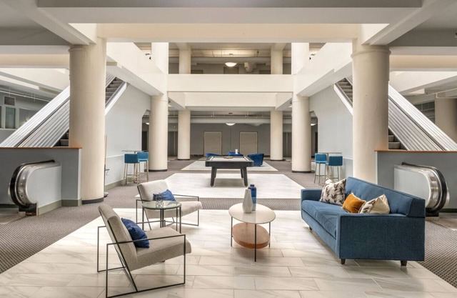 Luxe Condo Near Convention Center & Downtown Indy