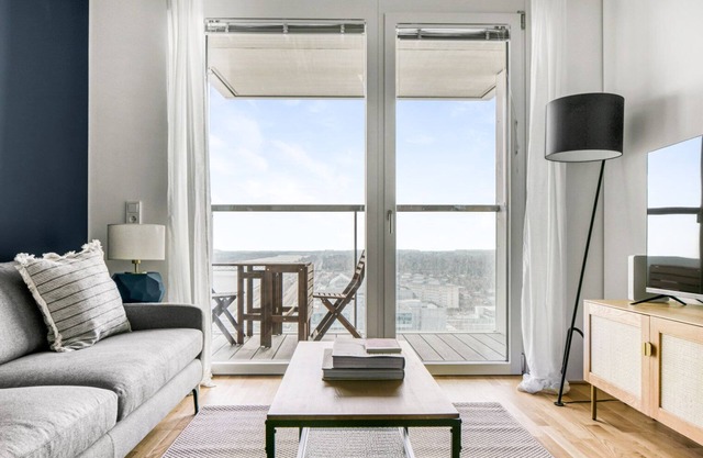 Luxe Leopoldstadt 1BR w/ Elevator, Balcony & Gym, near U2, by Blueground