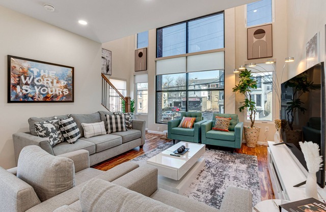Luxe Newark Retreat w/ Rooftop Deck: Pets Welcome!