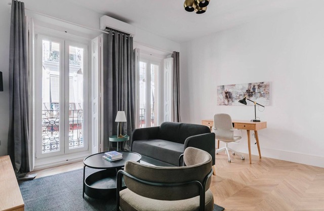 Luxe Palacio 2BR w/ Balcony & A/C, nr Bars & Dining, by Blueground