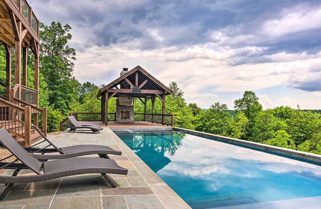 Luxe Retreat w/ Mtn View < 5 Mi to Lake James