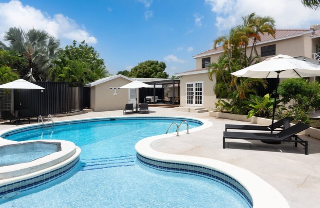 Luxe Retreat With Private Pool Near Beach - The June