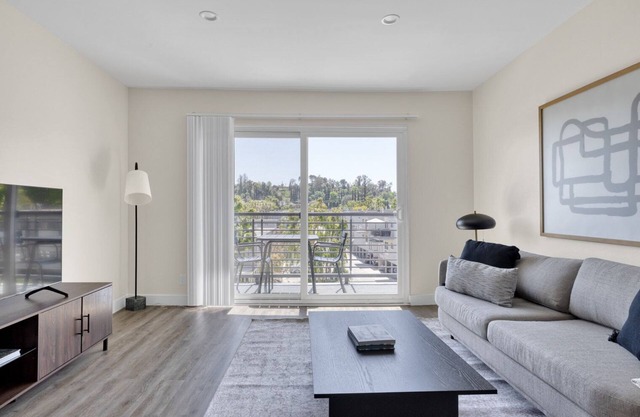 Luxe Woodland Hills 2BR w/ Pool & Gym, near Warner Center, by Blueground