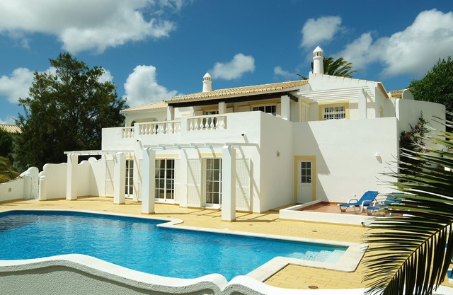 Lujo 4/5 Bed Villa con piscina privada, mar, golf y vistas al lago