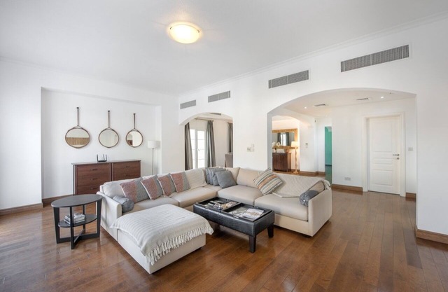 Villa familiar de lujo en los lagos, con servicio de limpieza completo