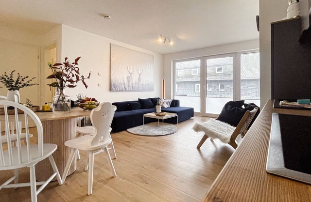 Luxuriöse Ferienwohnung im Stadtzentrum: 3 Zimmer, Balkon und Infrarotkabine für